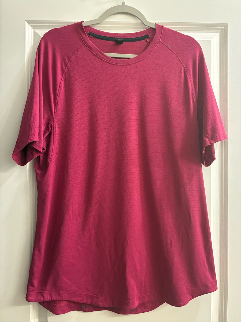 LG men’s lululemon athletica Short Sleeve Crew Tee - Raspberry